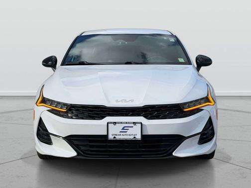 Glacial White Pearl 2022 Kia K5 GT-Line