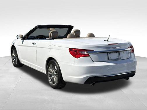 Bright White Clearcoat 2013 Chrysler 200 Limited