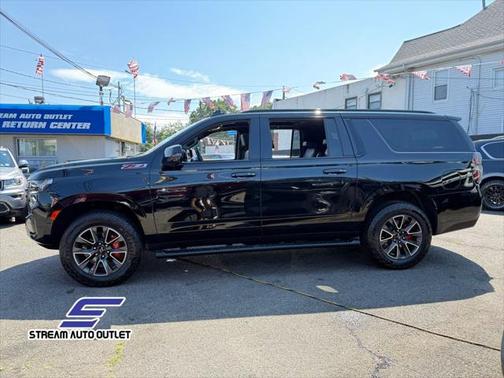 2023 Chevrolet Suburban 4WD Z71