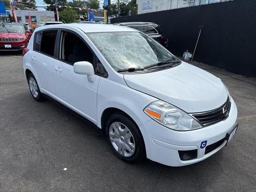 2011 Nissan Versa 1.8 S