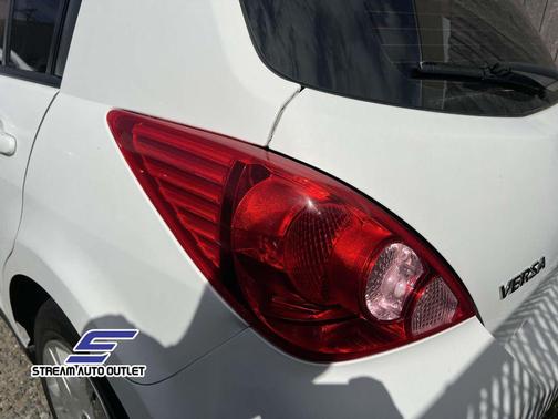 2011 Nissan Versa 1.8 S