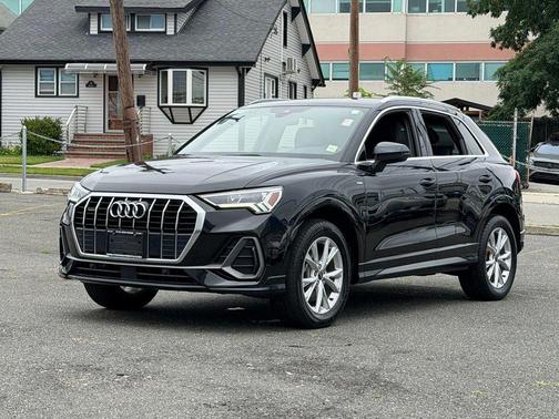 Mythos Black Metallic 2021 Audi Q3 45 S line Premium Plus