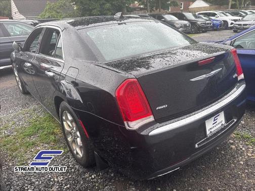 2017 Chrysler 300C Platinum