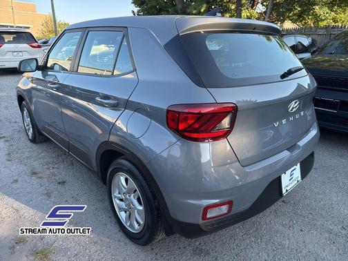 2022 Hyundai VENUE SE
