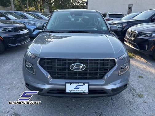 2022 Hyundai VENUE SE