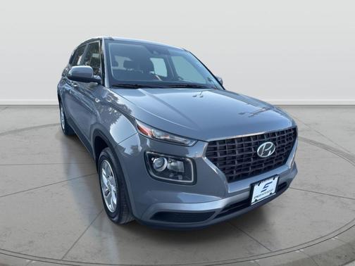 2022 Hyundai VENUE SE