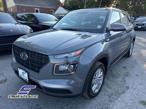 2022 Hyundai VENUE SE