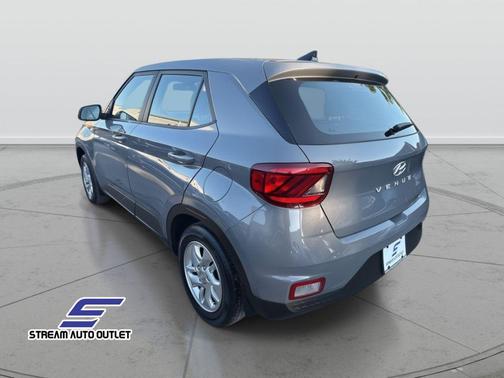 2022 Hyundai VENUE SE