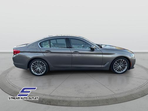 2019 BMW 530 530i