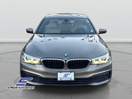 2019 BMW 530 530i