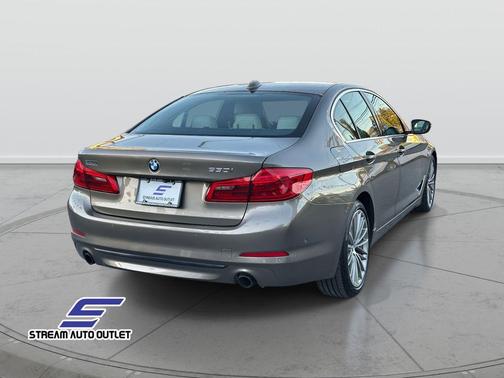 2019 BMW 530 530i
