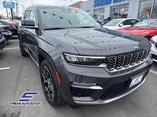 2022 Jeep Grand Cherokee Summit
