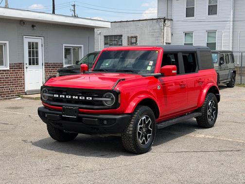 Race Red 2023 Ford Bronco Outer Banks