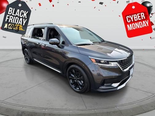 2024 Kia Carnival SX