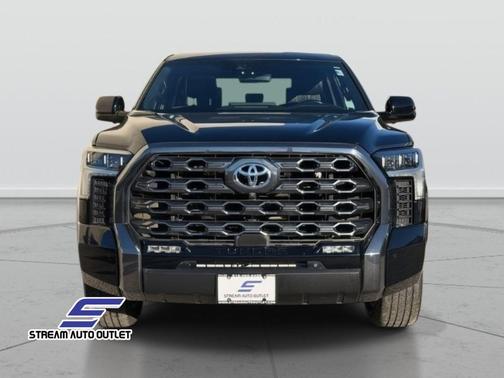 2022 Toyota Tundra Hybrid Platinum