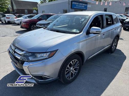 2016 Mitsubishi Outlander SE