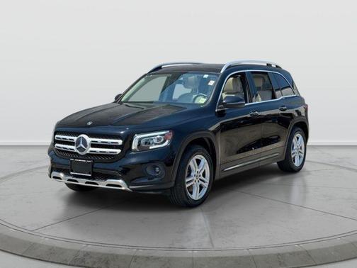 Black 2022 Mercedes-Benz GLB 250 4MATIC