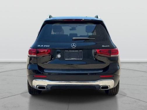 Black 2022 Mercedes-Benz GLB 250 4MATIC