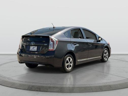 Winter Gray Metallic 2015 Toyota Prius Three