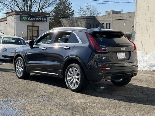 2023 Cadillac XT4 Luxury