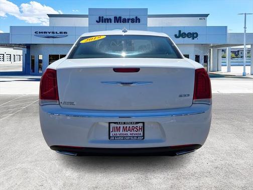 2019 Chrysler 300 Limited