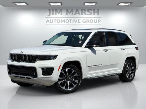 Bright White Clearcoat 2023 Jeep Grand Cherokee Overland