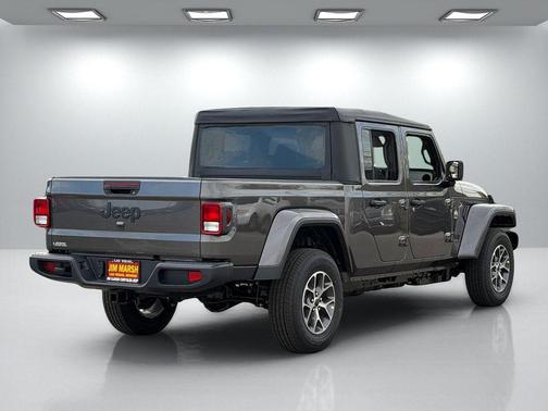 2026 Jeep Gladiator Sport S