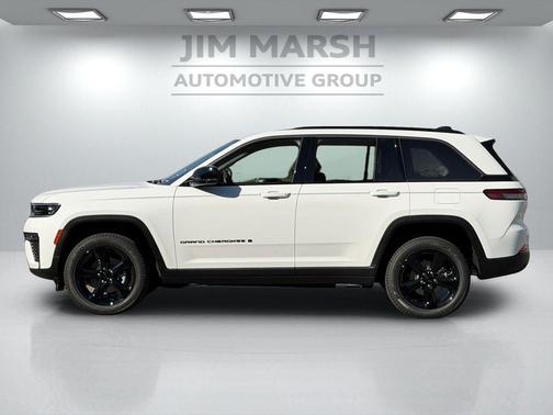 Bright White Clearcoat 2026 Jeep Grand Cherokee Limited