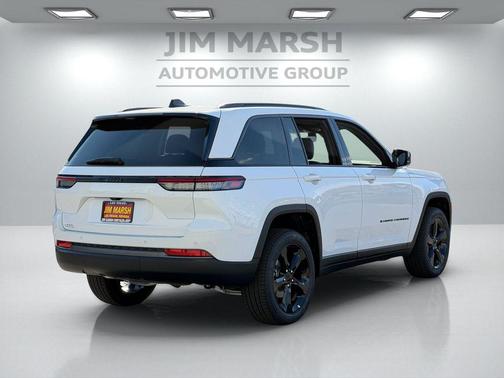 Bright White Clearcoat 2026 Jeep Grand Cherokee Limited
