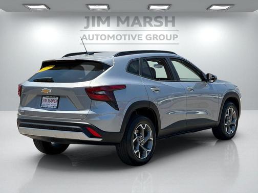 Sterling Gray Metallic 2025 Chevrolet Trax LT