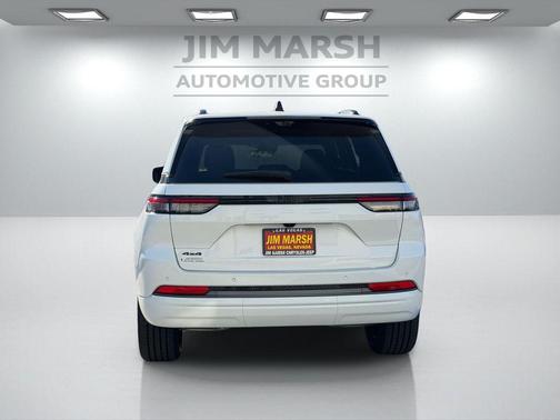 Bright White Clearcoat 2026 Jeep Grand Cherokee Limited