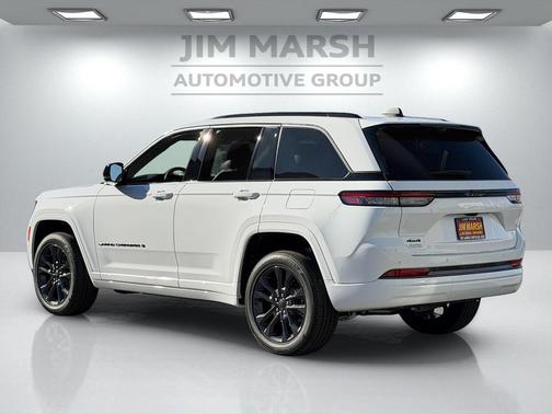 Bright White Clearcoat 2026 Jeep Grand Cherokee Limited