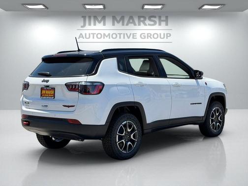 Bright White Clearcoat 2026 Jeep Compass Trailhawk