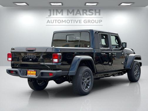 Black Clearcoat 2026 Jeep Gladiator Sport S