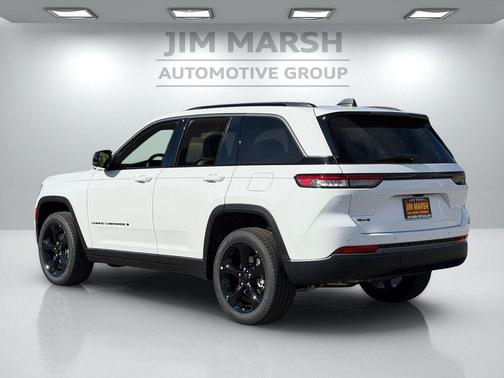 Bright White Clearcoat 2026 Jeep Grand Cherokee Limited