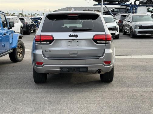 2021 Jeep Grand Cherokee Laredo