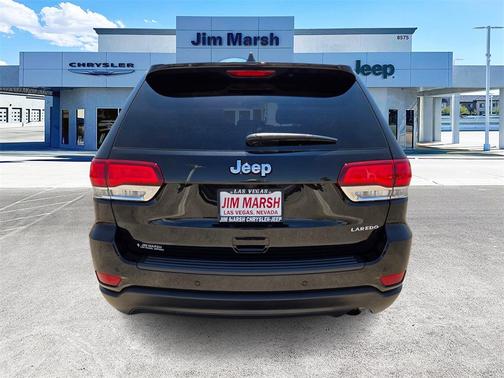 2022 Jeep Grand Cherokee Laredo