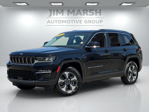 Diamond Black Crystal Pearlcoat 2022 Jeep Grand Cherokee 4xe Base