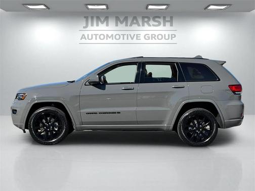 2022 Jeep Grand Cherokee Laredo
