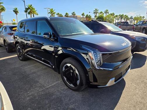 2025 Kia EV9 Land