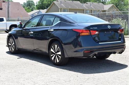 2022 Nissan Altima 2.5 SL
