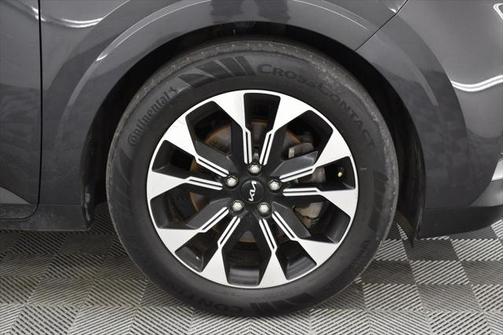 2022 Kia Carnival EX
