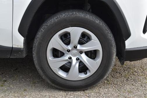 Ice 2025 Toyota RAV4 LE