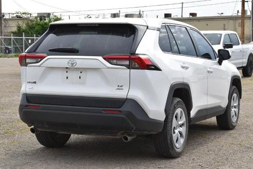 Ice 2025 Toyota RAV4 LE
