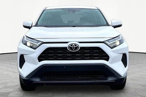Ice 2025 Toyota RAV4 LE