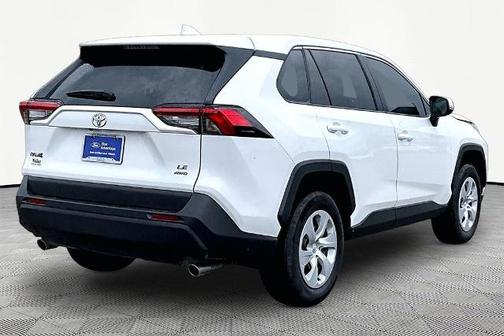 Ice 2025 Toyota RAV4 LE