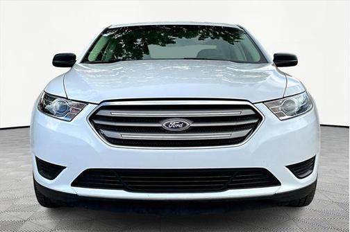 2017 Ford Taurus SE