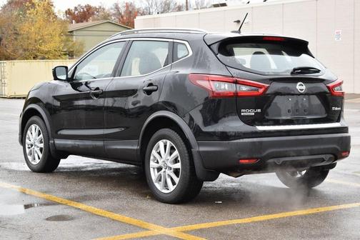 2021 Nissan Rogue Sport SV