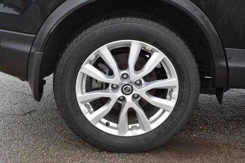 2021 Nissan Rogue Sport SV