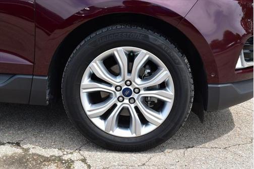 2020 Ford Edge Titanium